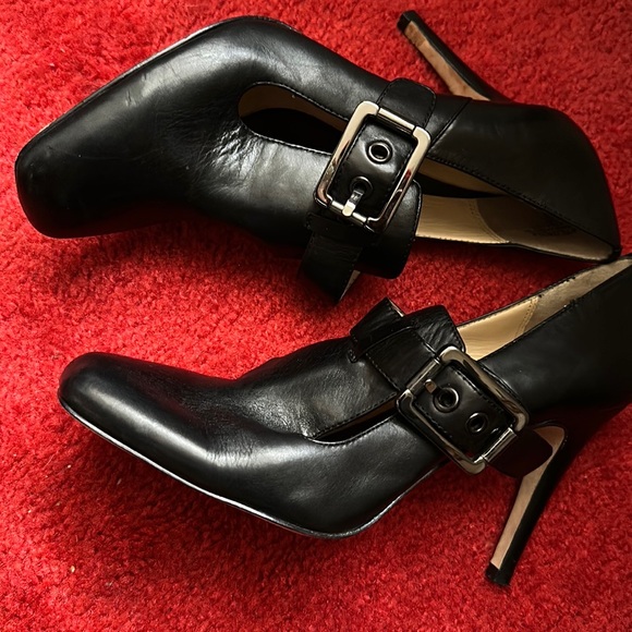 T strap heels - Picture 3 of 3